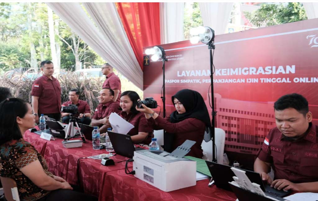 Peringati Hari Pengayoman ke-79, Kanwil Kemenkum HAM Sumut Selenggarakan Layanan Publik di Waterfront Pangururan Samosir